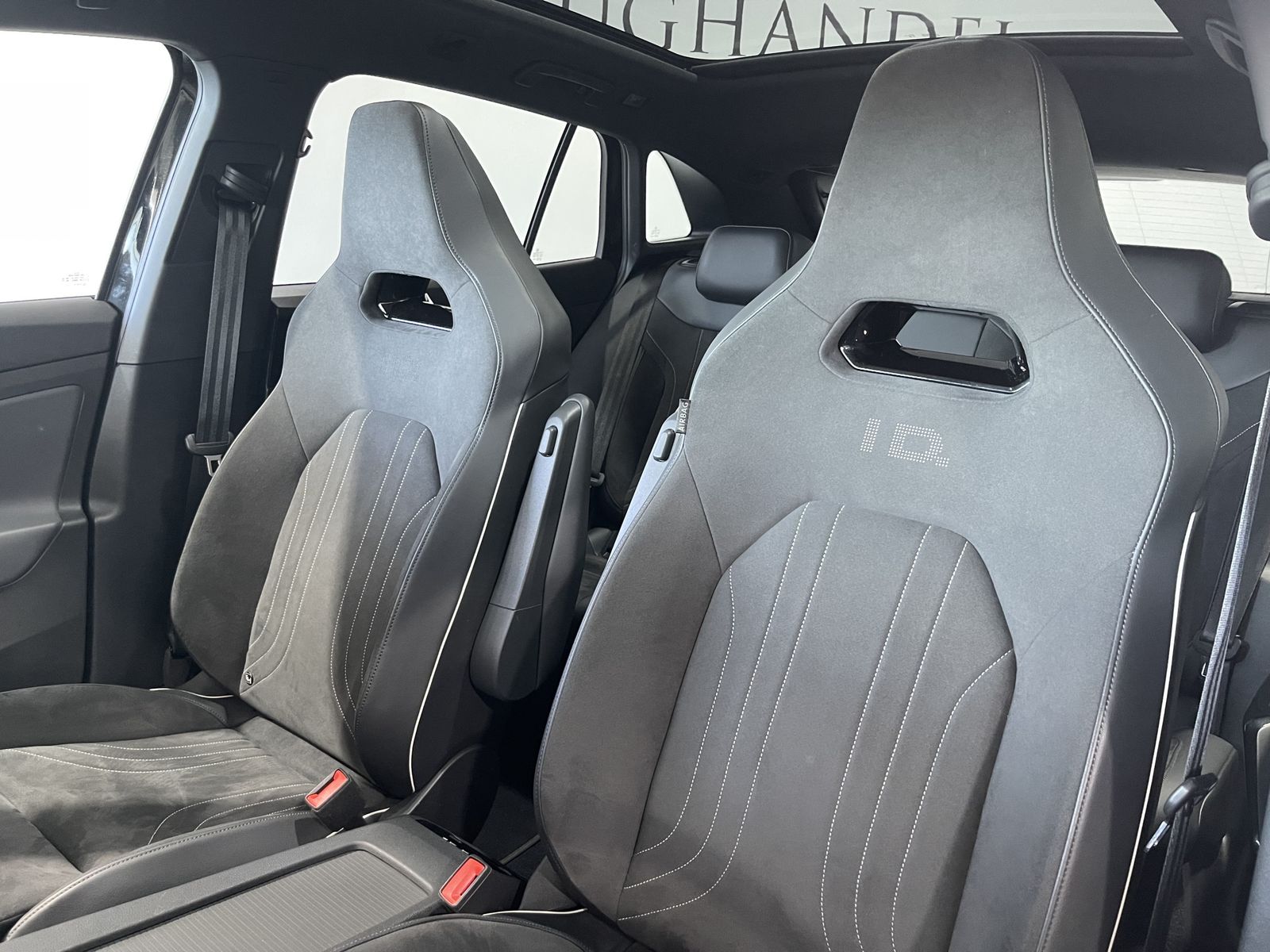 Fahrzeugabbildung Volkswagen ID.4 Pro Performance*LED-Matrix*Pano*Cam*HeadUp*