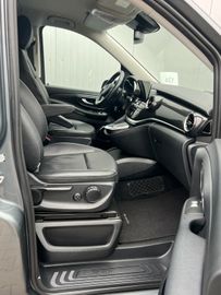 Mercedes V 300 - 12