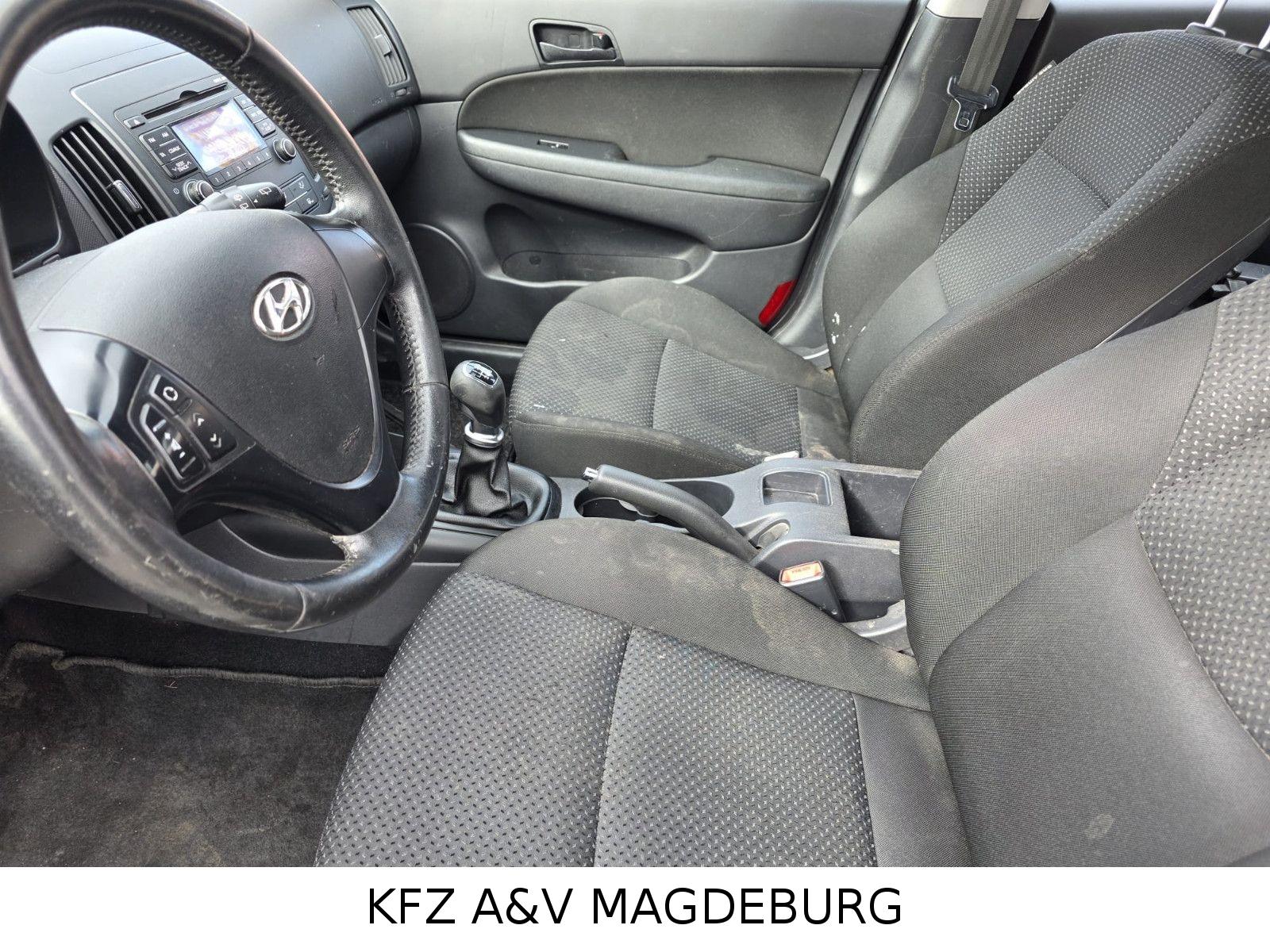 Hyundai i30 2012 — photo 8
