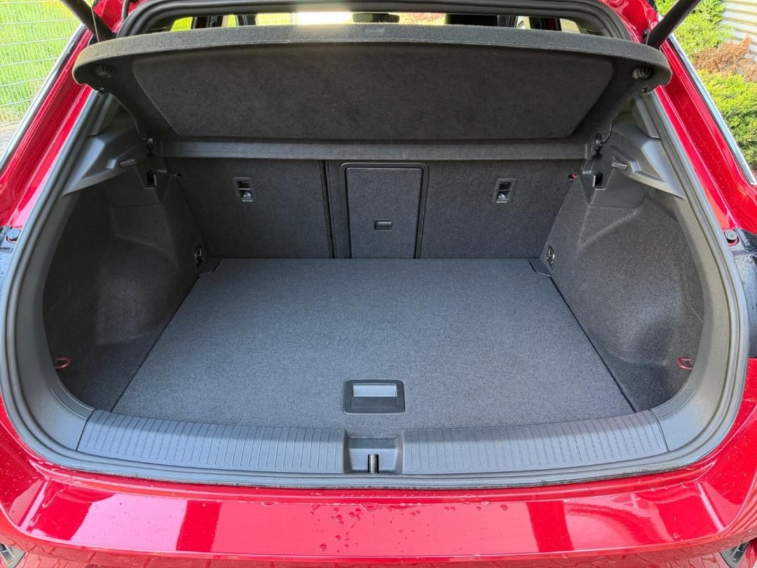 T-ROC 1,5 TSI DSG R-Line Matrix Navi AHK 19" Kam