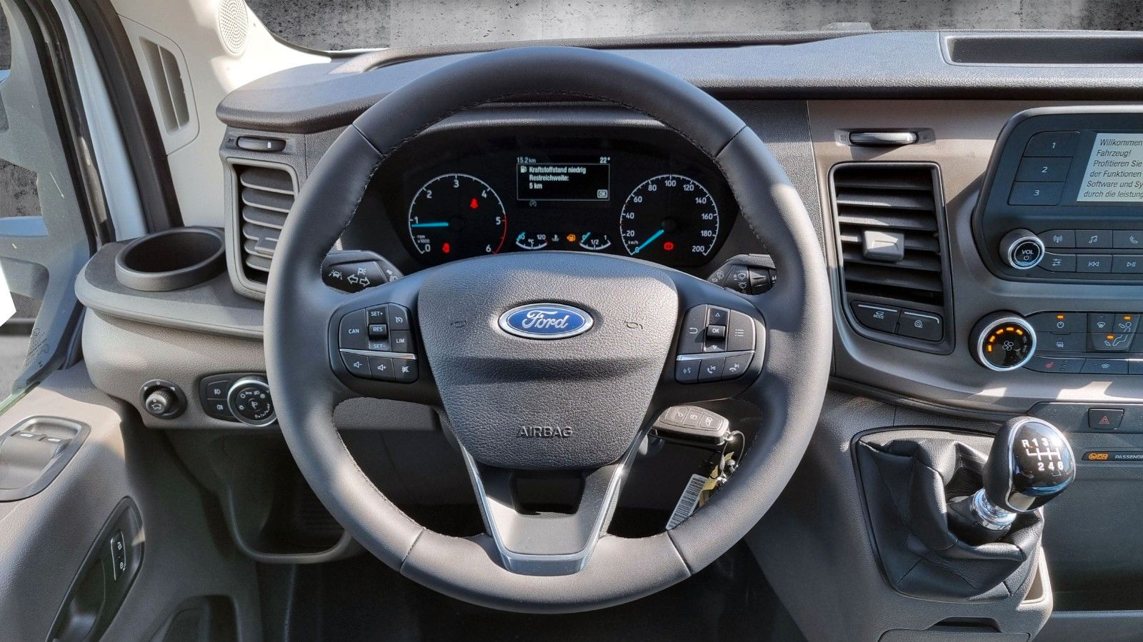 Fahrzeugabbildung Ford Transit Pritsche Plane Spriegel 350 L3