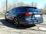 Volvo V90 B4 Plus Dark #volvocars #madebymerten - Volvo mit Diesel-Antrieb: Kombi, Automatik
