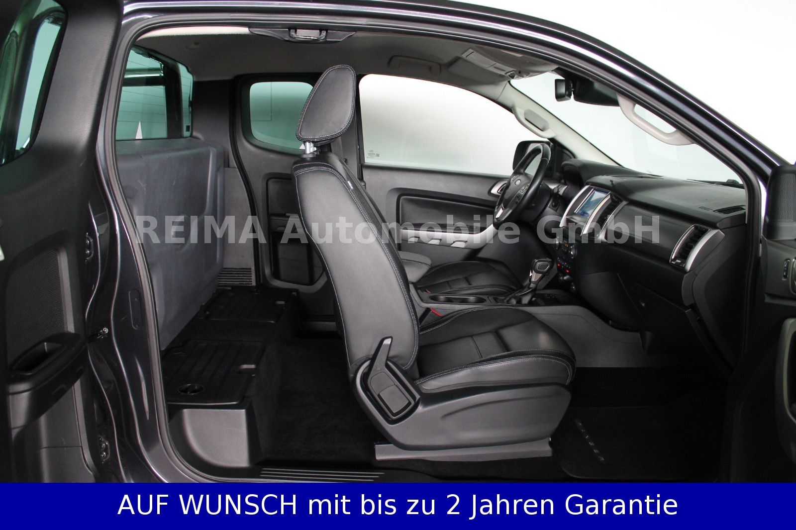 Fahrzeugabbildung Ford Ranger Limited Extrakabine 4x4, Trittbretter