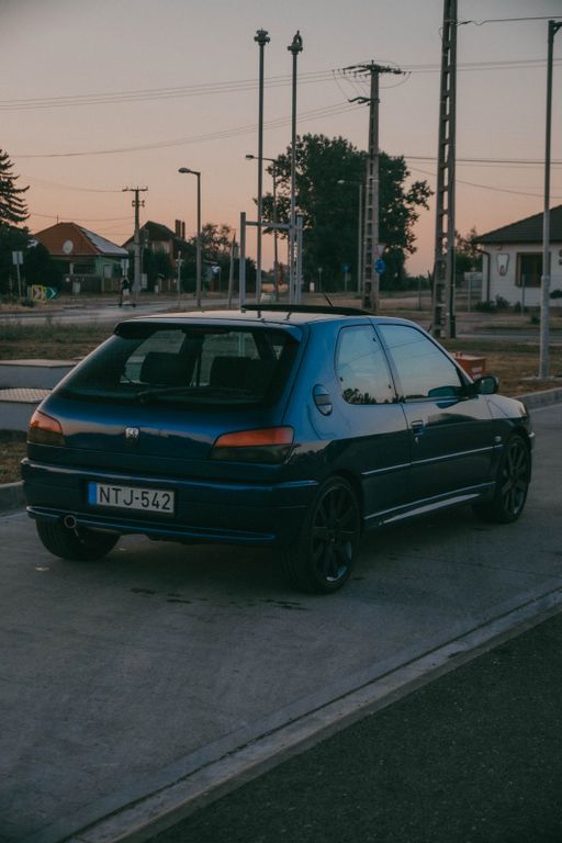Peugeot 306