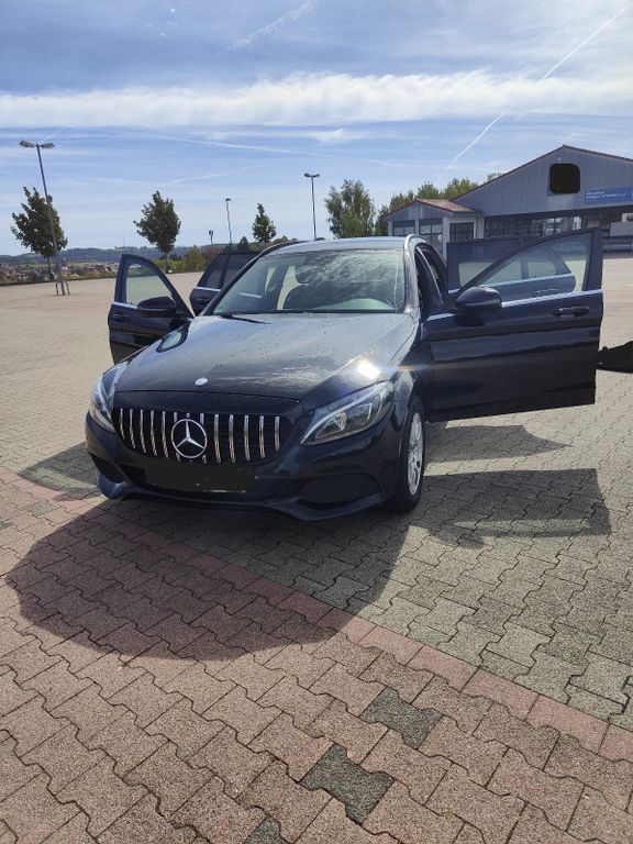 Image of Mercedes-Benz C 220