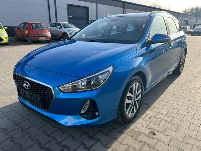 Hyundai i30 1.6 CRDi Family LED Navi Kamera