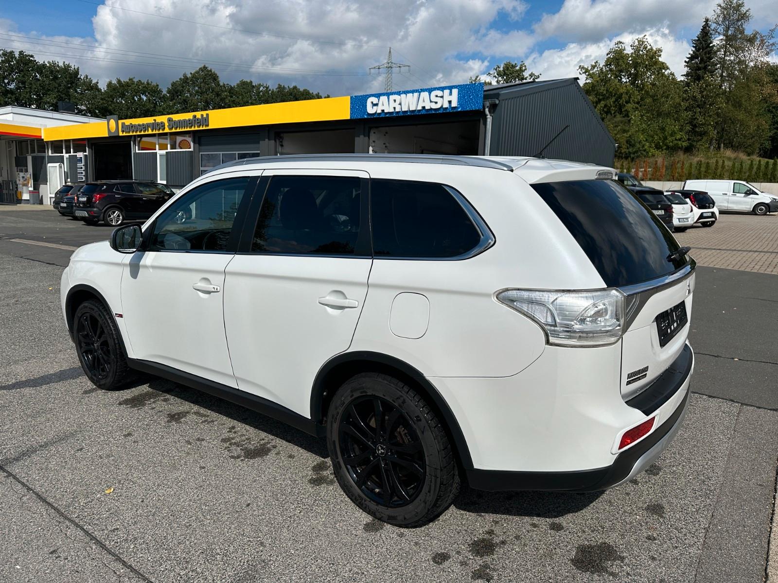 MITSUBISHI OUTLANDER - DIAMANT EDITION - 4WD - 150 CV - BVM