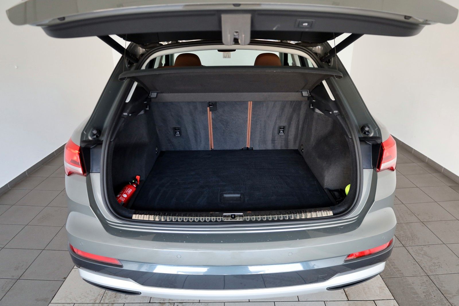 Fahrzeugabbildung Audi Q3 35 TDI advanced,Leder,Navi,LED,SH,Carplay