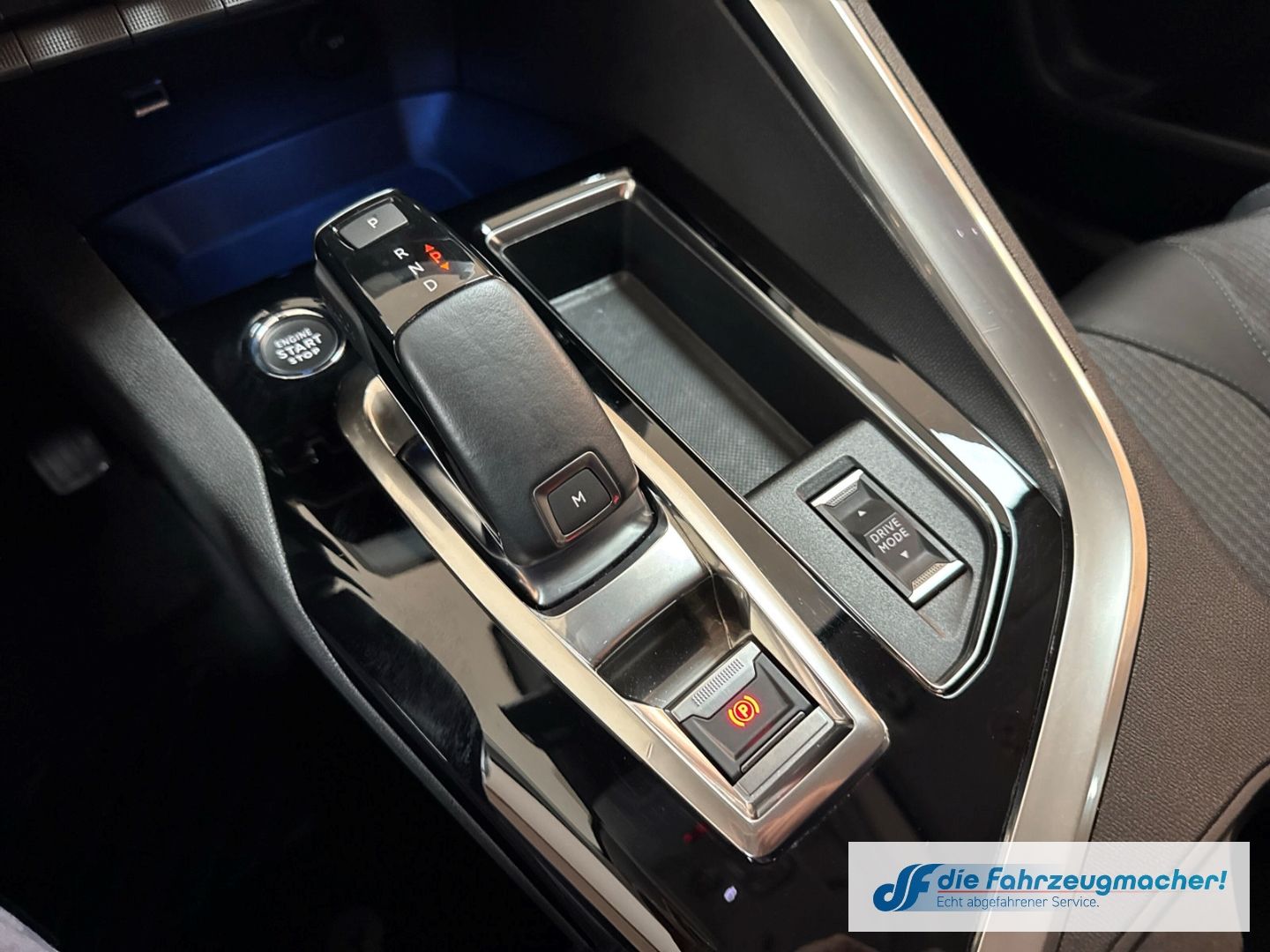 Fahrzeugabbildung Peugeot 3008 Allure Pack Navi Digitales Cockpit LED El.