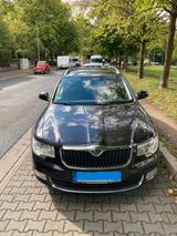 Skoda Superb 1.8 TSI Elegance Combi Elegance - Skoda Superb aus 2011: Kombi