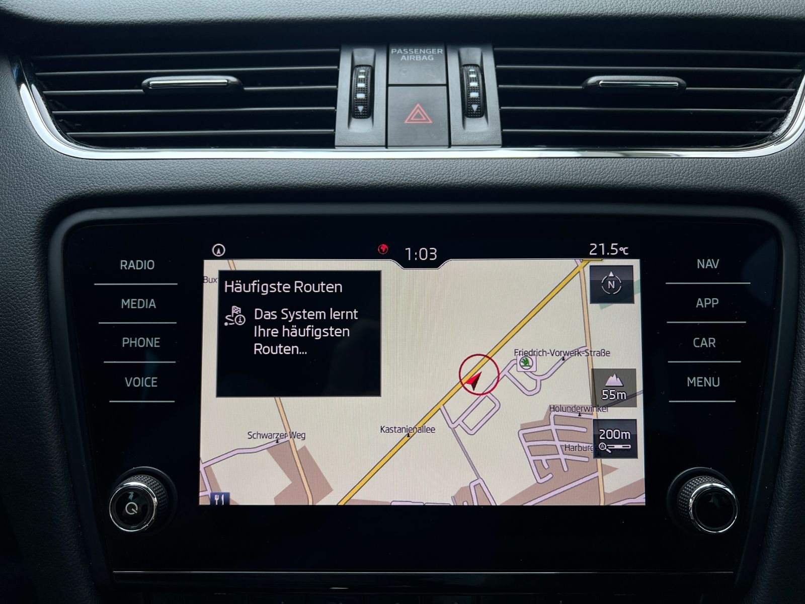 Fahrzeugabbildung SKODA Octavia III Combi Tour 2.0 TDI *AHK, Navi, 16''-