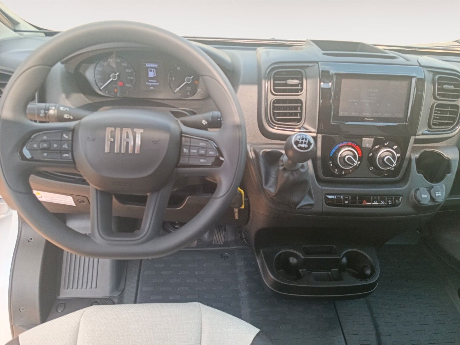 Fahrzeugabbildung Weinsberg CaraCompact 600MEG EDITION PEPPER *Solar*StKlima