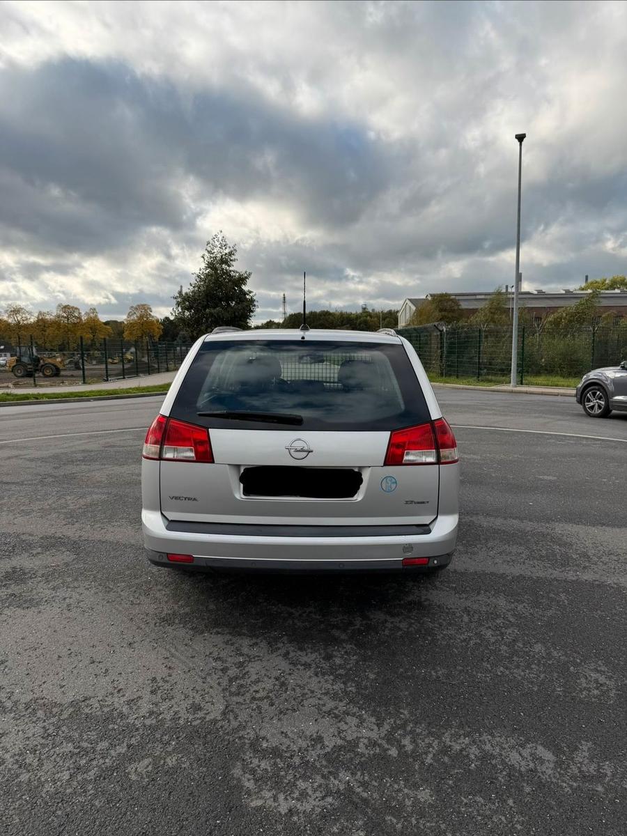 Opel Vectra 2005 — photo 6