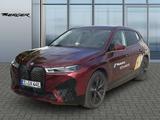 BMW iX xDrive40  Sportpaket B&W Surround Head-Up - rote BMW iX