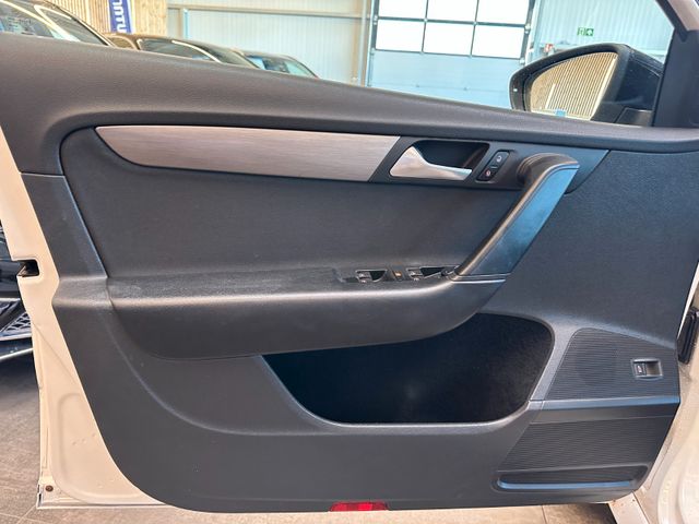 MYAUTOCENTER – Gebraucht- und Jahreswagen mit Werkstattservice in Pfaffenhofen Volkswagen Passat Variant Business Edition BMT *NAVI*XENON*