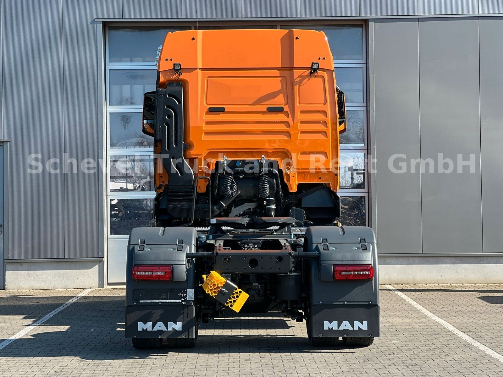 Fahrzeugabbildung MAN TGX 18.520 4x2H BL Kommunal Hydr.  Winterdienst
