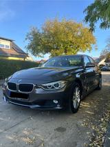 BMW 320i -