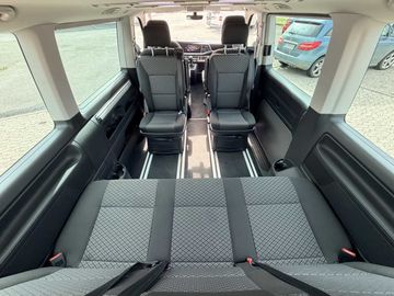 Volkswagen T6 Multivan - 12
