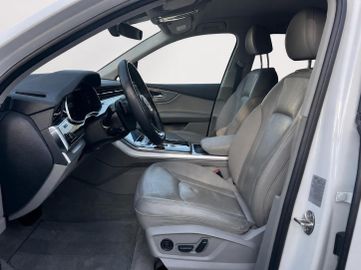 Audi Q7 - 9