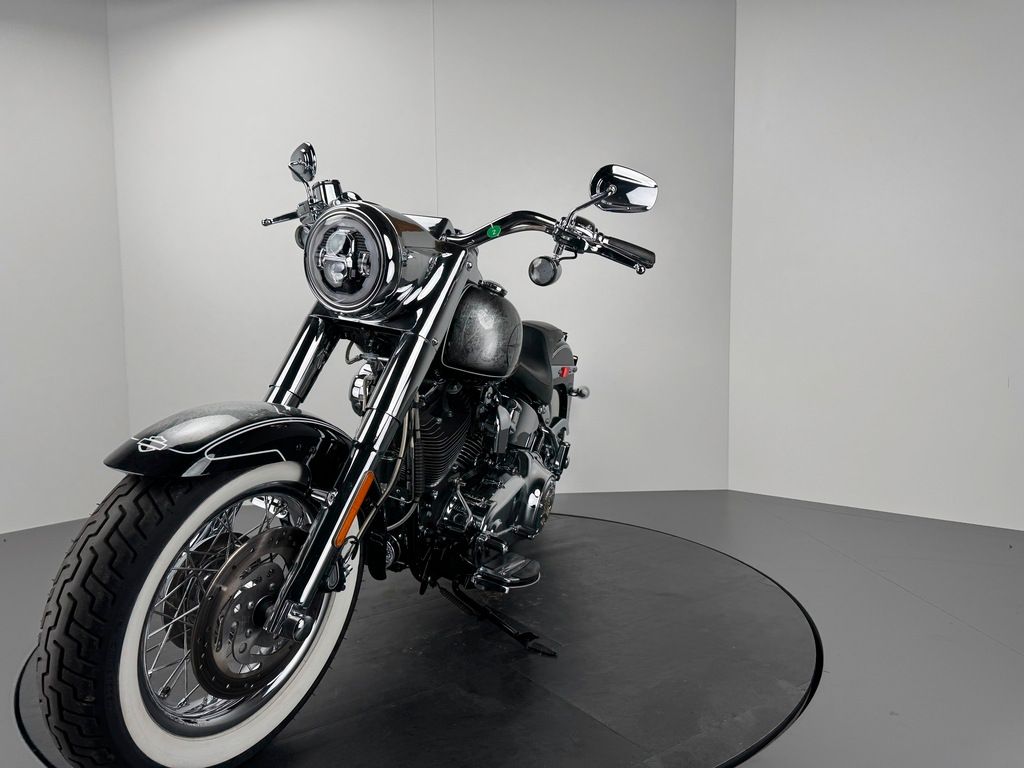 Fahrzeugabbildung Harley-Davidson SOFTAIL HERITAGE *ShinyGreyStar *Costum