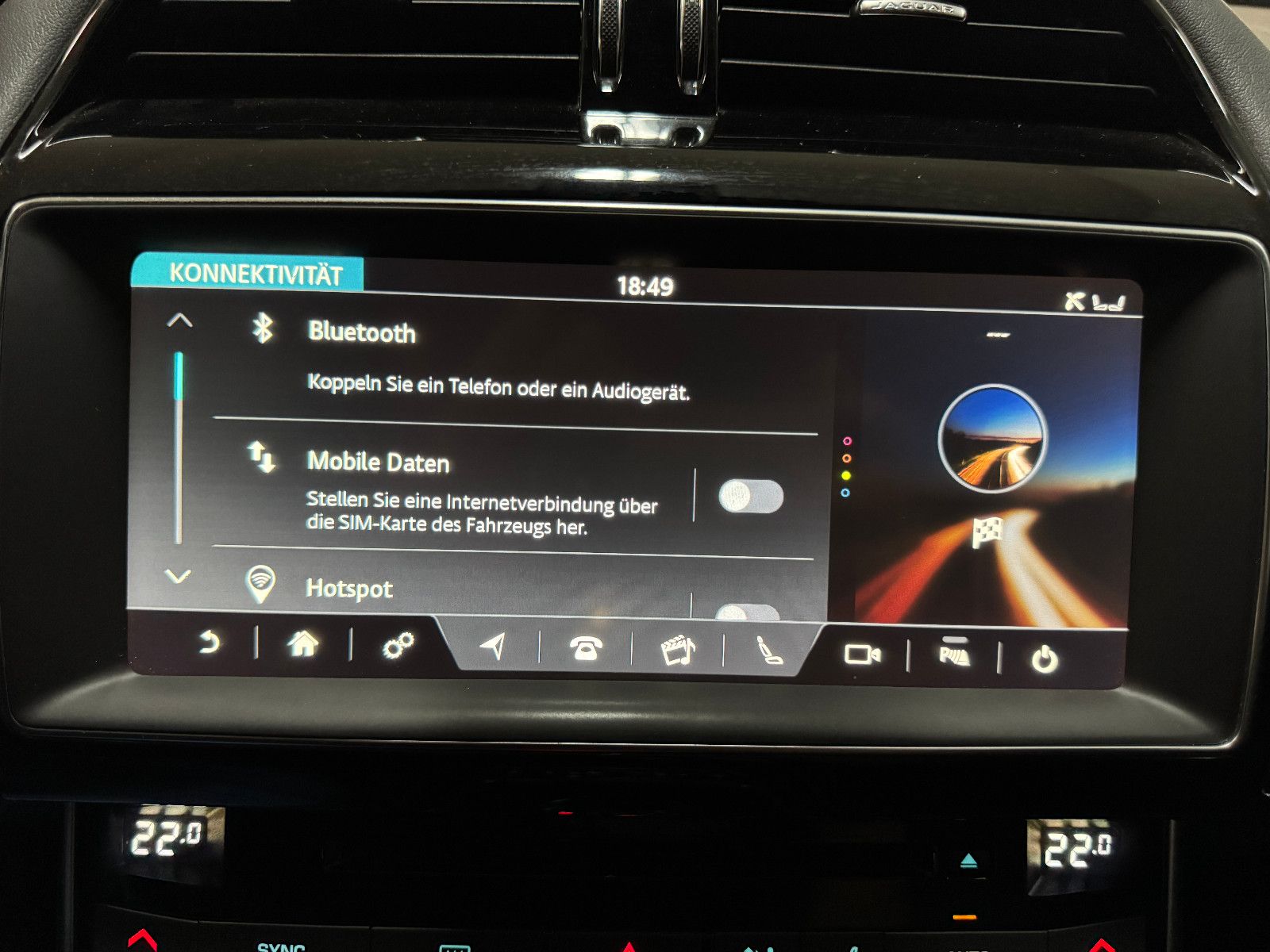 Fahrzeugabbildung Jaguar XE 2.0 d 8GT LANDMARK R-SPORT BLACK EDITION VOLL