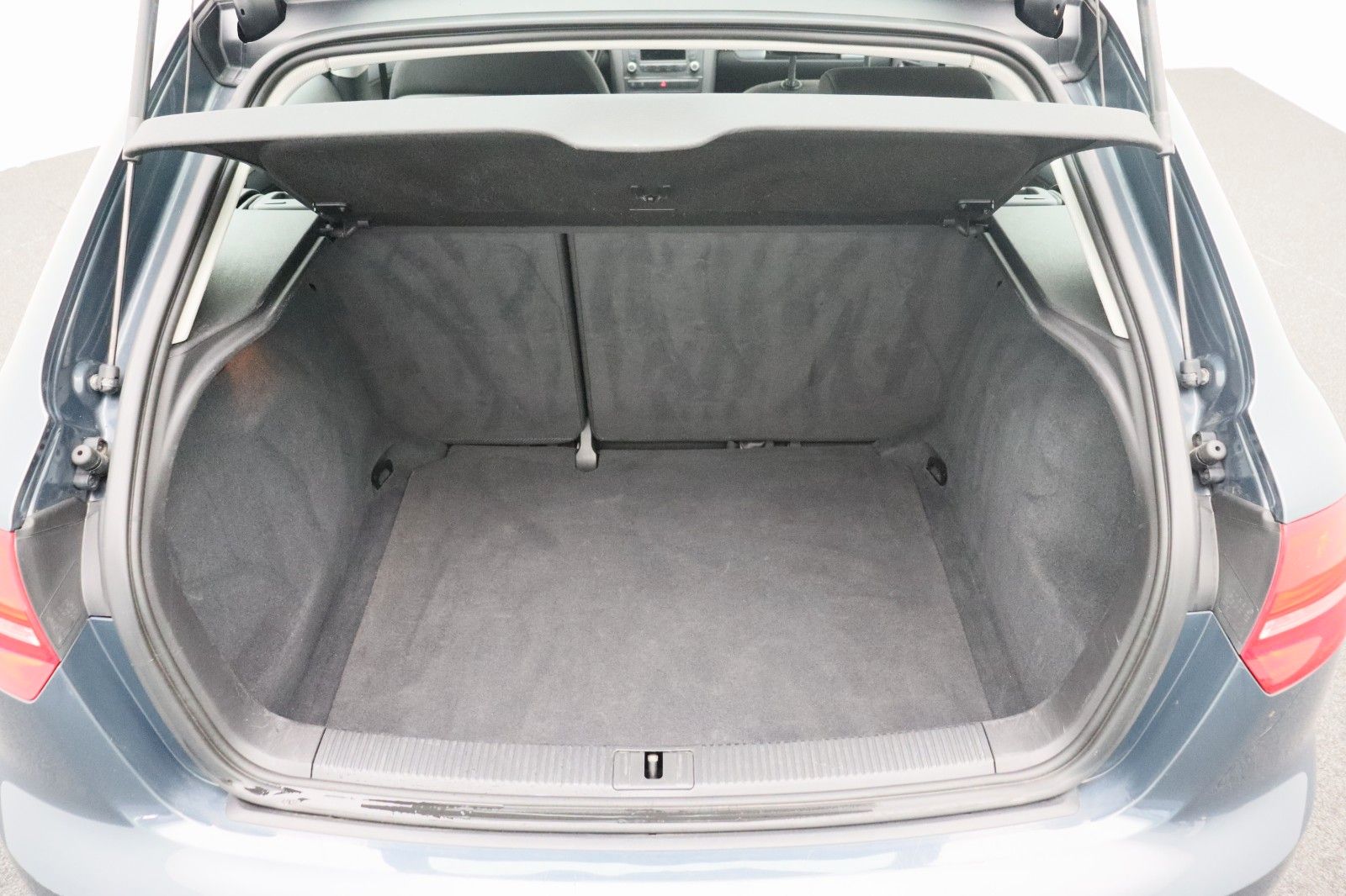 Fahrzeugabbildung Audi A3 Sportback 2.0 TDI Attraction