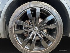 VW Tiguan 2.0 TDI R-Line 4M Matrix Sthzg Black 20'' VW Tiguan 2.0 TDI R-Line 4M Matrix Sthzg Black 20''