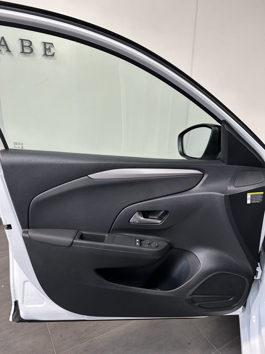 Fahrzeugabbildung Opel Corsa e Edition ALLWETTER+CARPLAY+DAB+1HD+16ZOLL