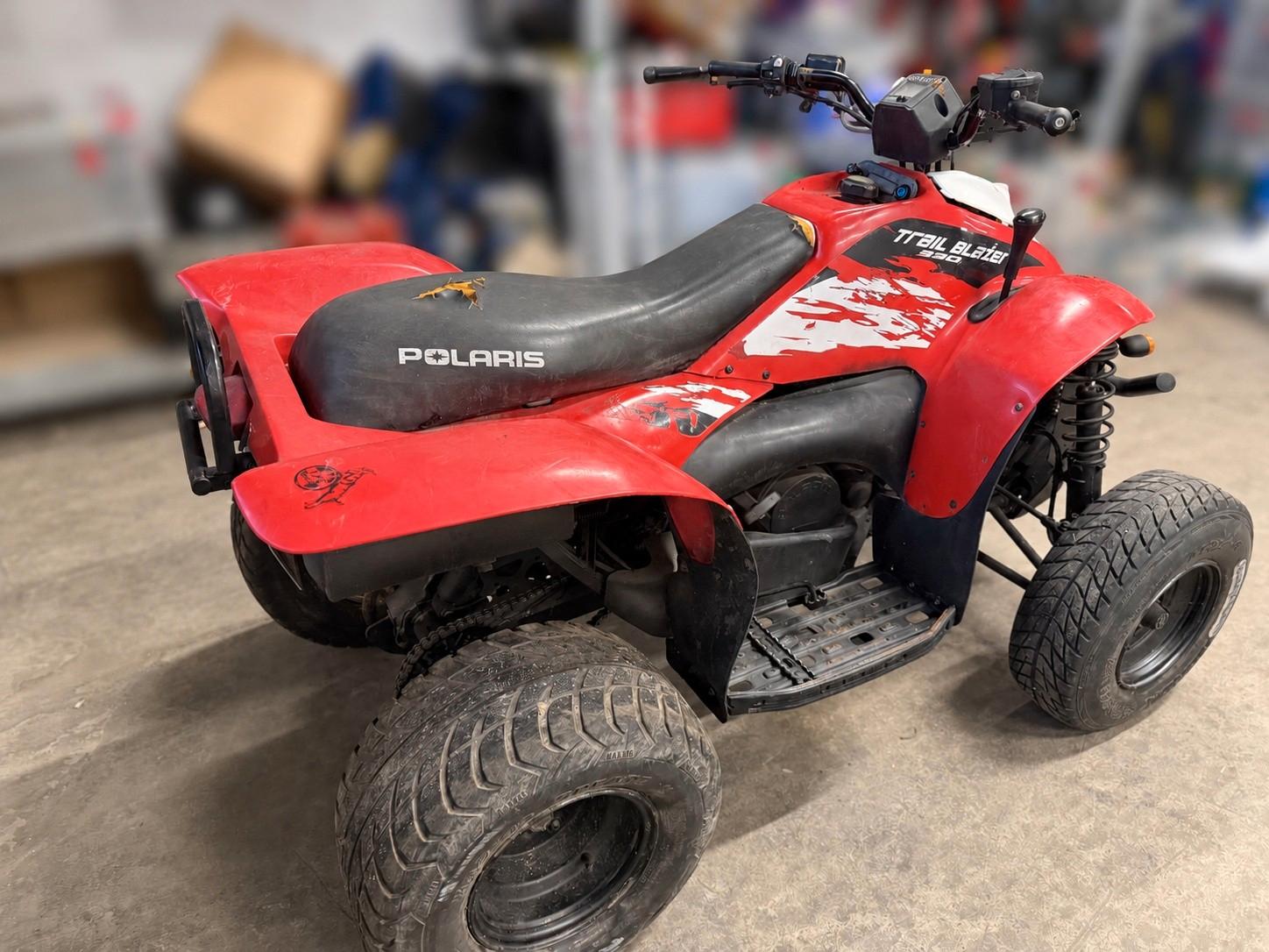 Polaris Trail Blazer 2008 — interior