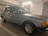 Mercedes-Benz W123 Limousine 230e 2Hd - Mercedes-Benz E 230 in Berlin