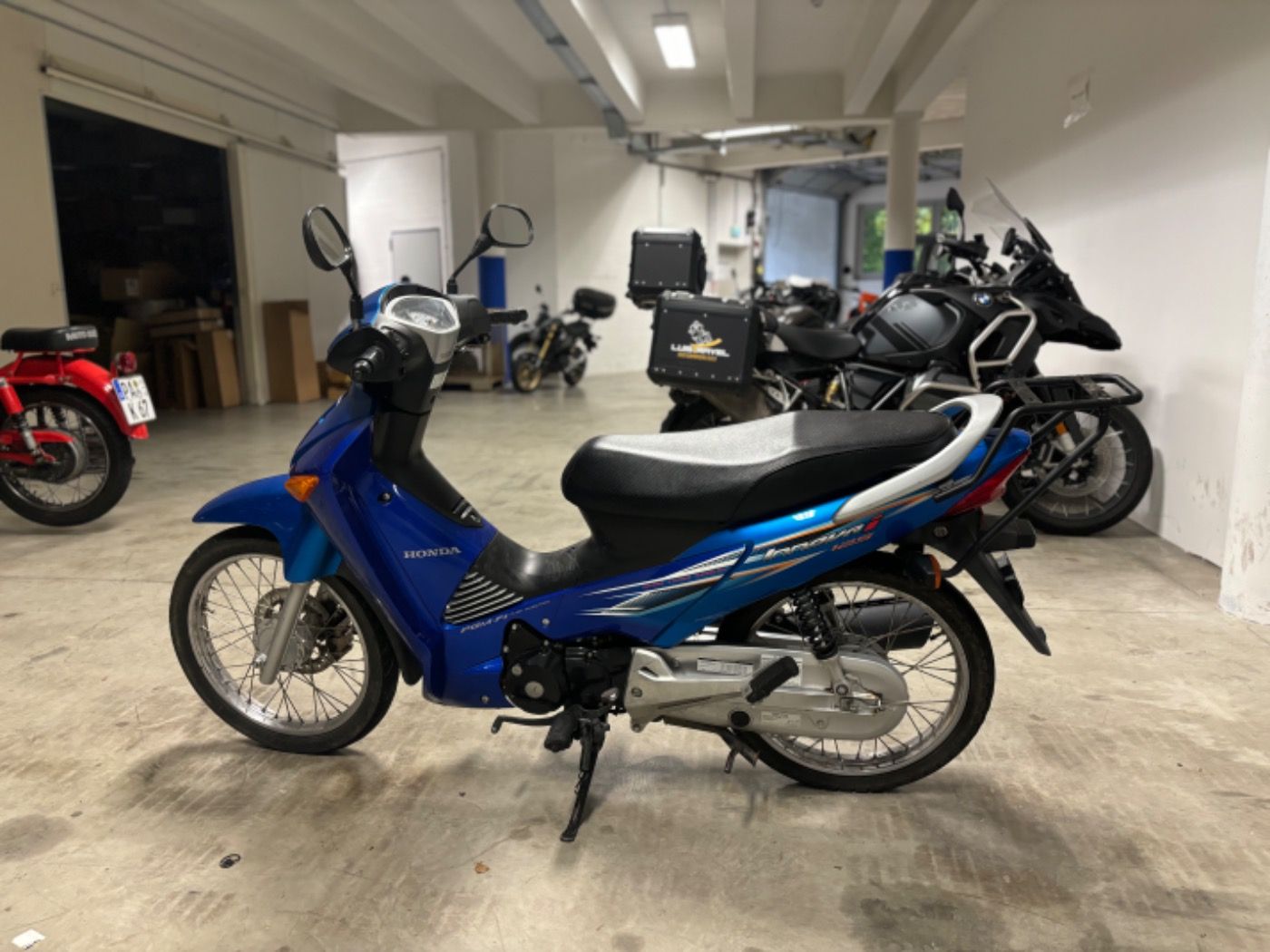 Fahrzeugabbildung Honda Innova 125 ANF 125, Reifen und KESA NEU,