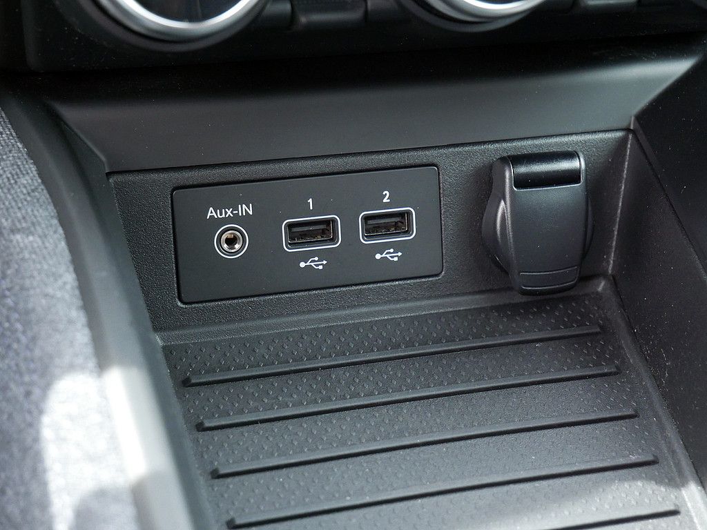 Fahrzeugabbildung Renault ZOE Experience Z.E.50 R110 PDC SHZ NAVI LED