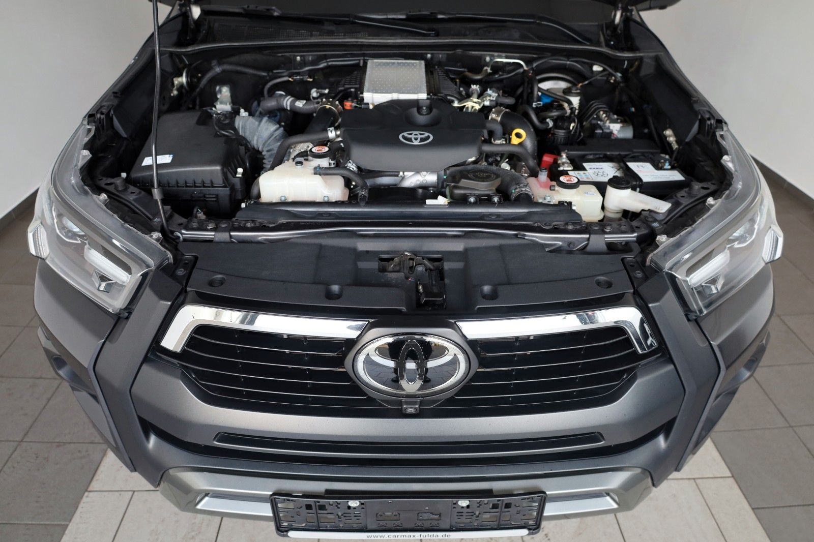 Fahrzeugabbildung Toyota Hilux 2.8 D-4D Invincible,HardTOP,8xAluräder,AHK