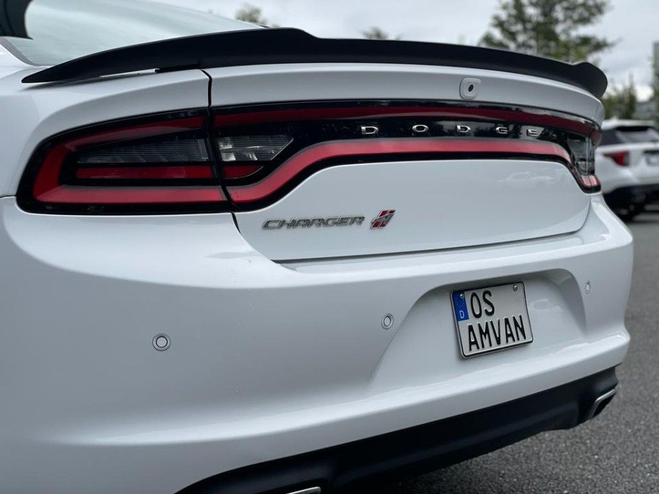 Fahrzeugabbildung Dodge Charger 18er GT 4x4 Sitzlüftung Memory Sitze