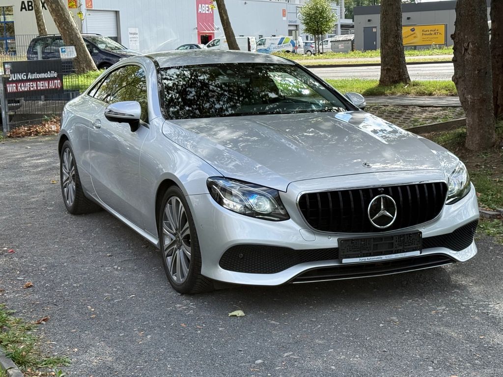 Image of Mercedes-Benz E 200