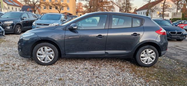 Renault Megane Je Taime 1.6 mit 101 PS