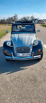 Citroën 2 CV-6  Oldtimer - graue Citroën 2 CV