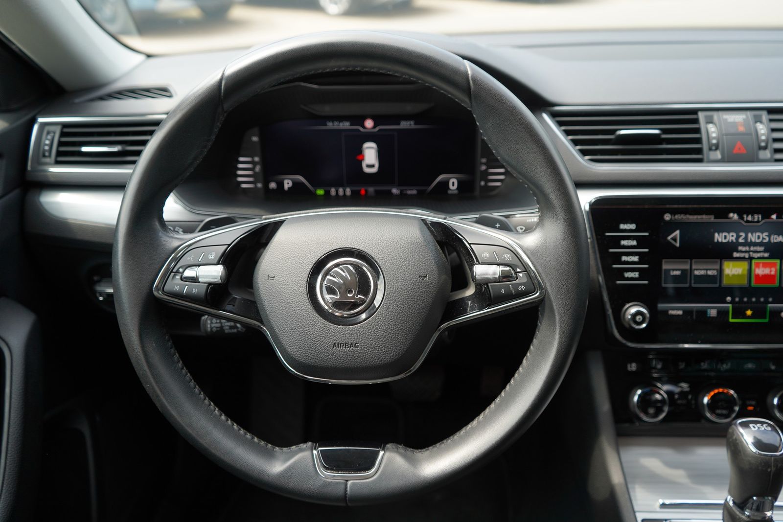Skoda Superb Combi 2.0 TDI Active LED Notrufassistent foto 16