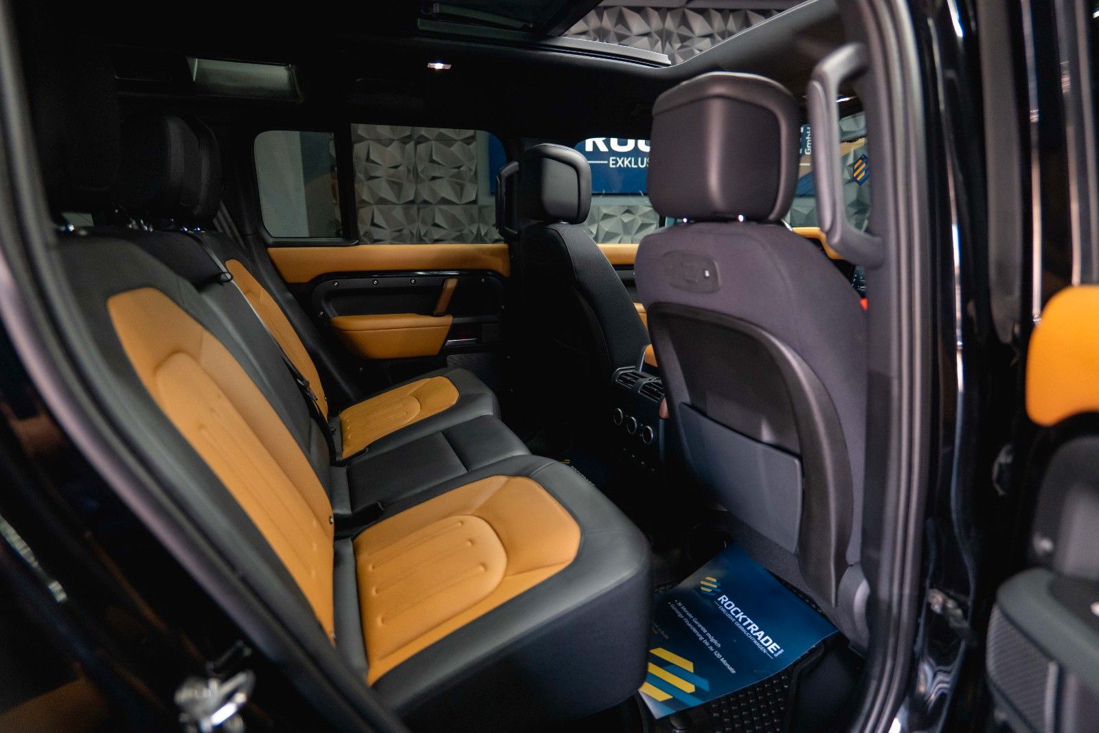 Fahrzeugabbildung Land Rover Defender 110 X-Dynamic Black Style Pack 4x4