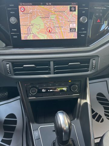 Fahrzeugabbildung Volkswagen Polo Highline Autom.+Panorama+Navi+CarPlay+SHZ+