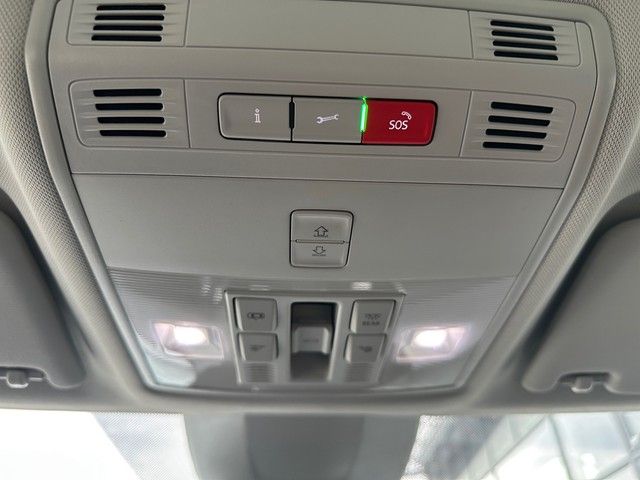 Fahrzeugabbildung SKODA Superb Combi 2.0 TSI DSG L&K 4x4 STDHZG+PANO+MEM