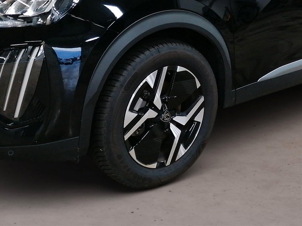 Fahrzeugabbildung Peugeot 2008 1.2 HYBRID ALLURE E-DSC NAVI/LED/SPORT/VIRT