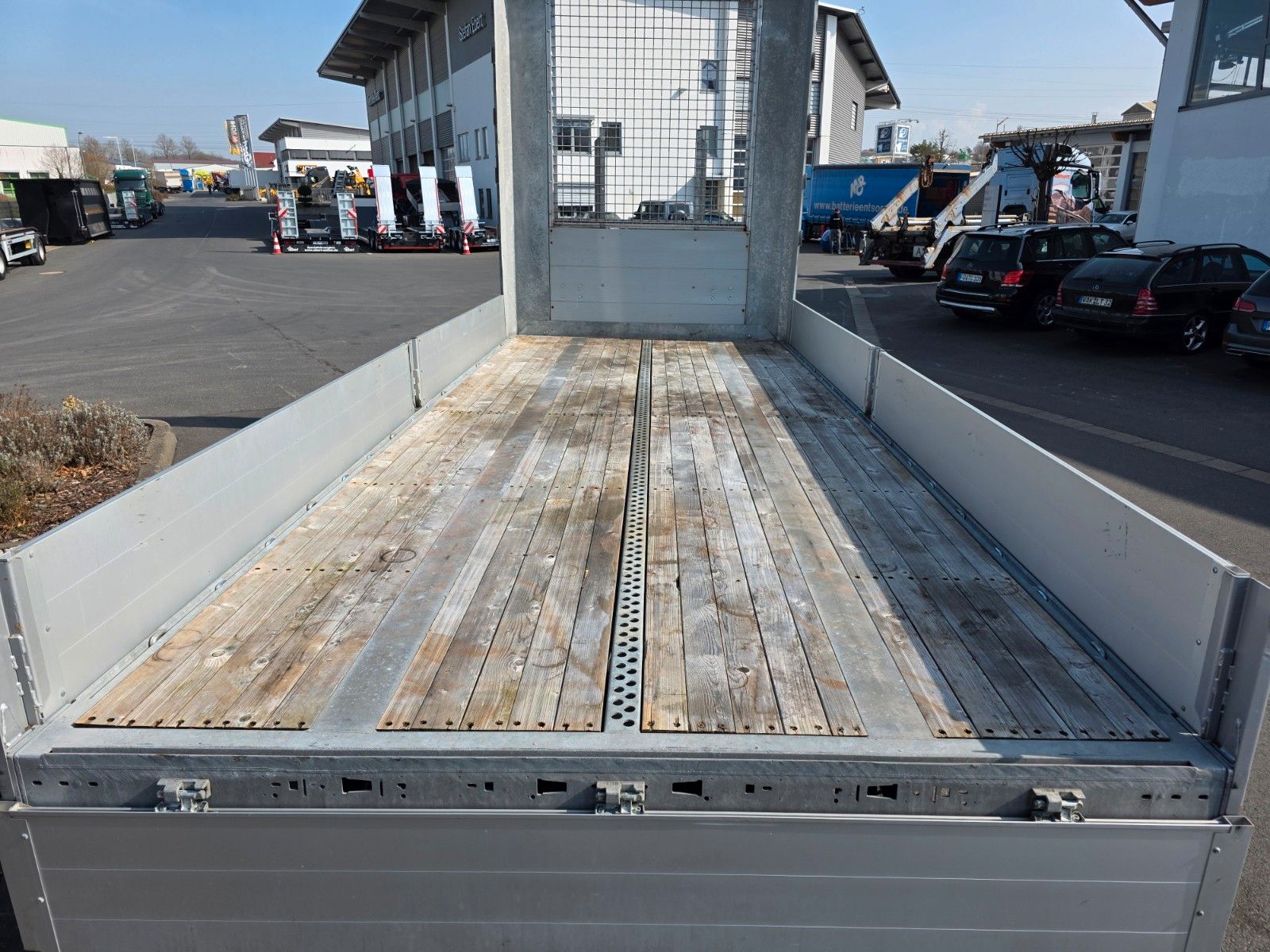 Fahrzeugabbildung Fliegl TPS 119 GFA-Achsen Auffahrrampen Knorr ABS