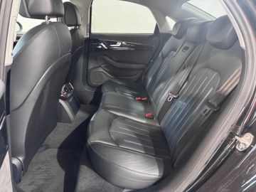 Audi A8 - 7
