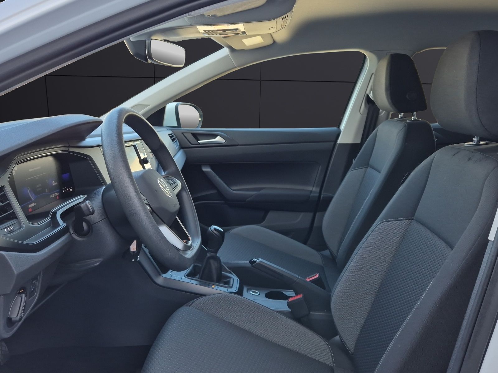 Fahrzeugabbildung Volkswagen Taigo TSI LED AHK SH PDC Klima DAB+