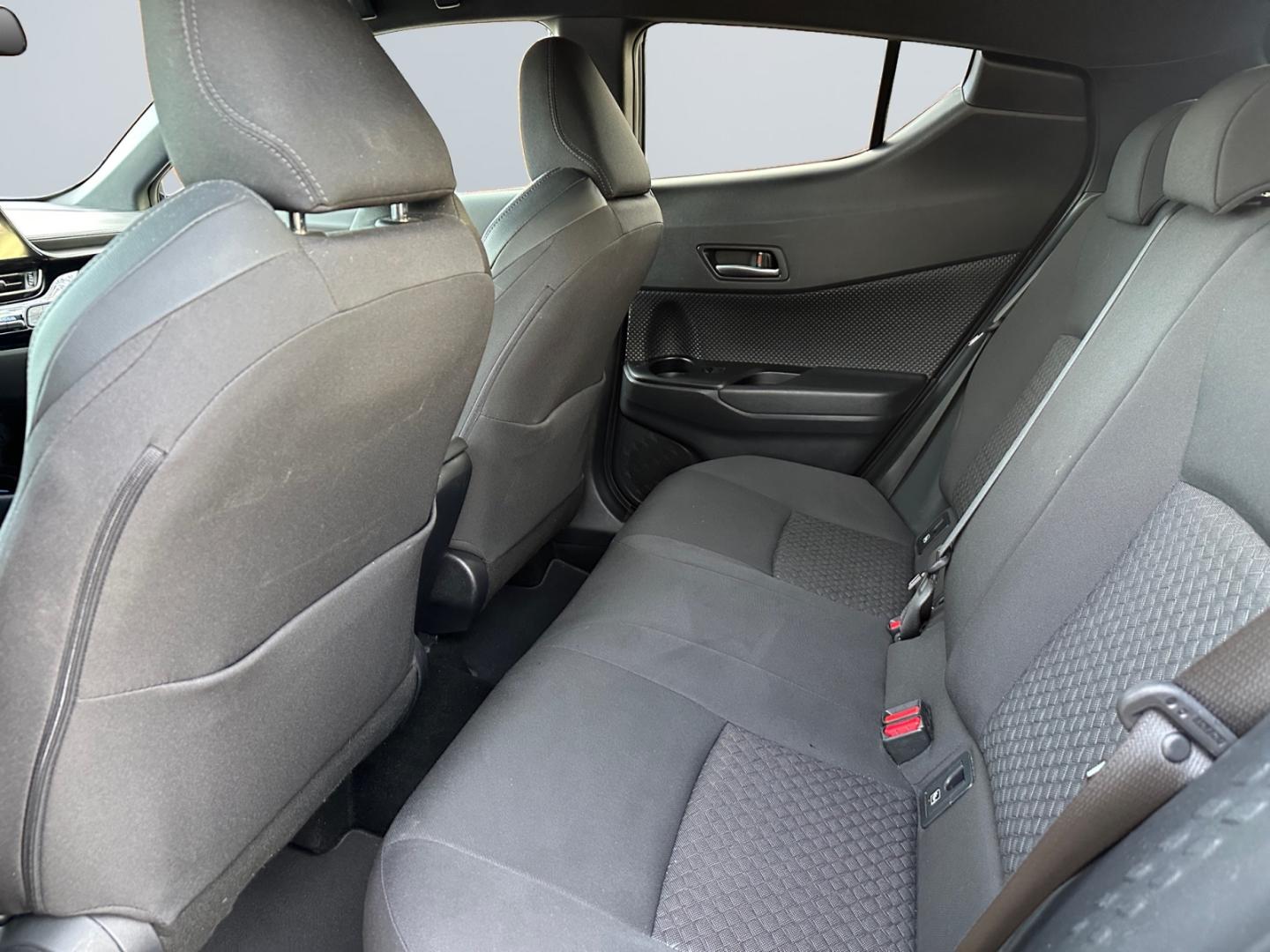 Toyota C-HR 2.0 Hybrid Team D *LED*ACC*CarPlay*CAM*SHZ*