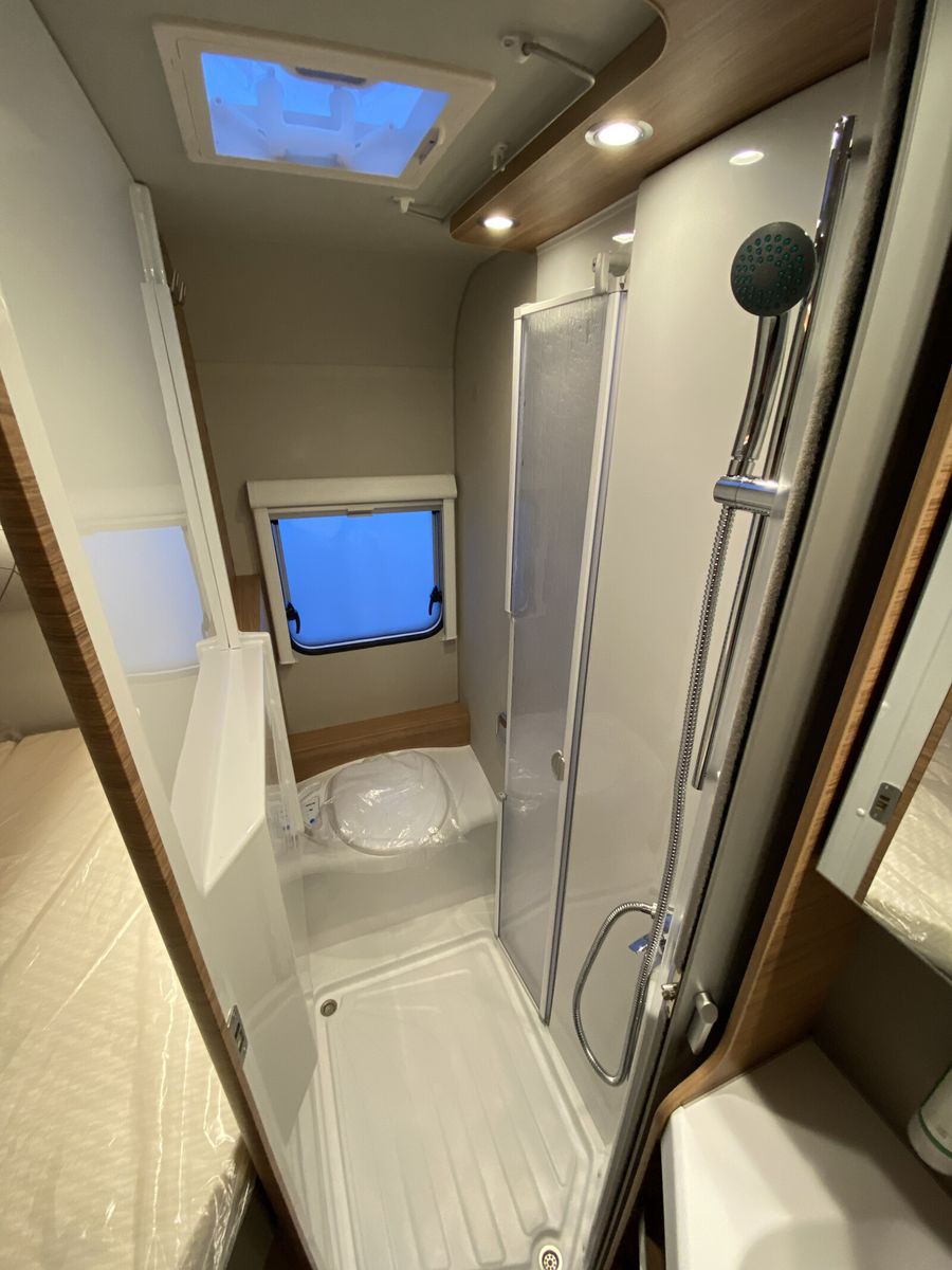 Fahrzeugabbildung Weinsberg CaraCompact EDITION PEPPER 600 MF Automatik