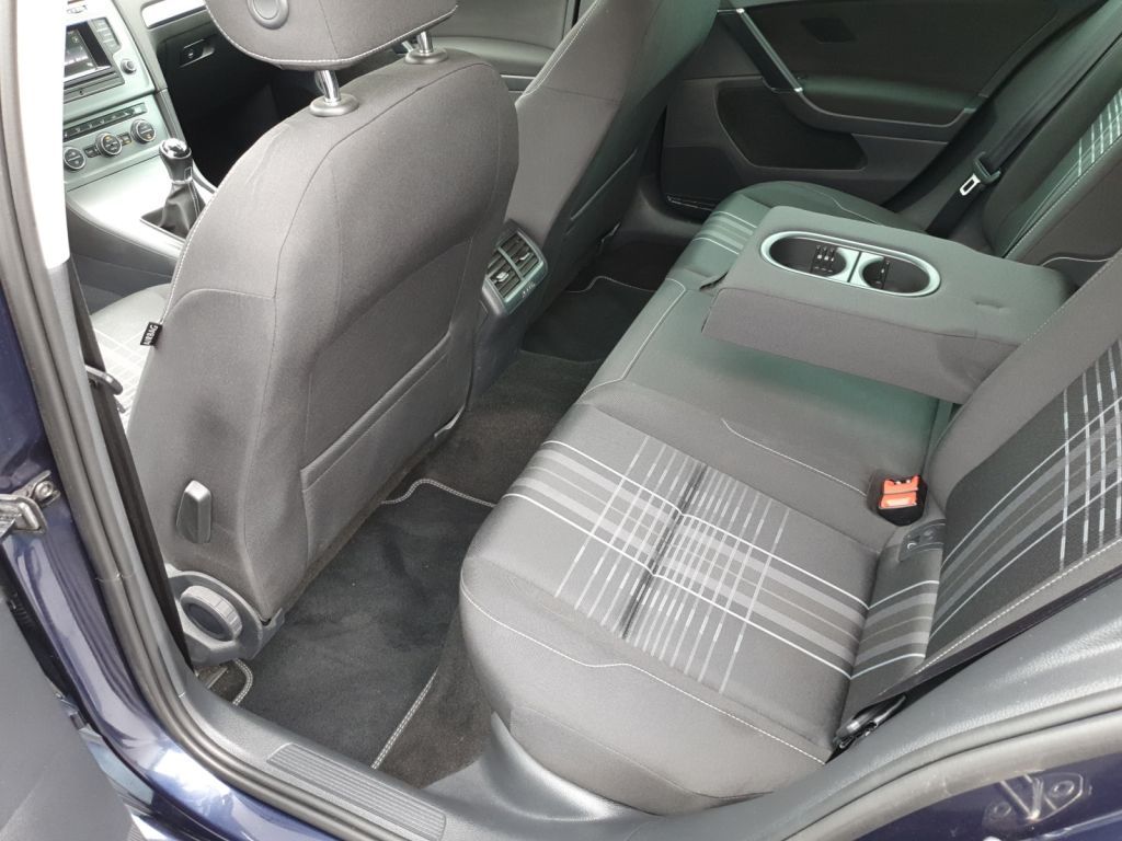 Fahrzeugabbildung Volkswagen Golf 1.4 TSI Lounge Climatronic,SH,GRA,PDC,NSW