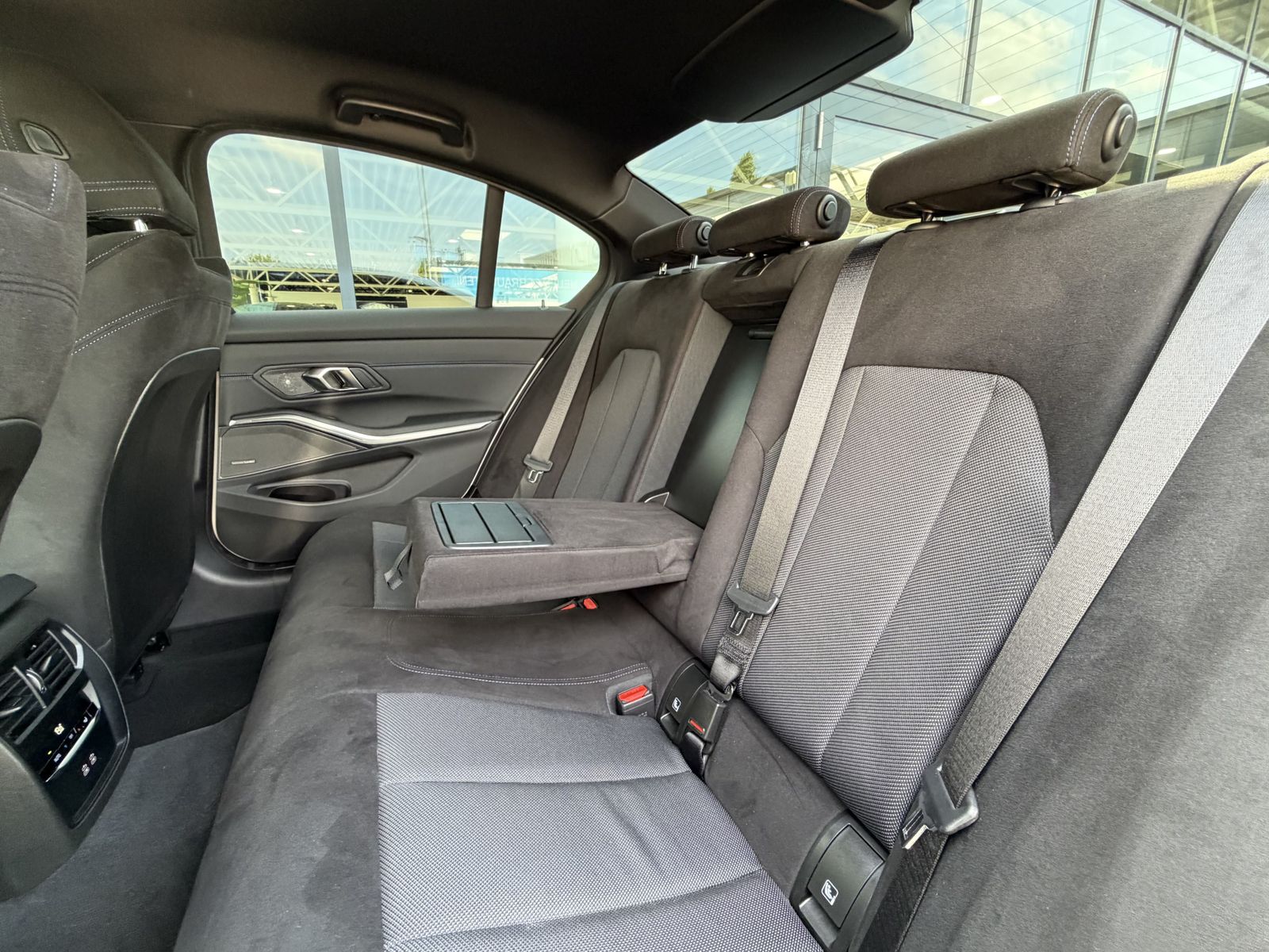 BMW 330 - Bild 8