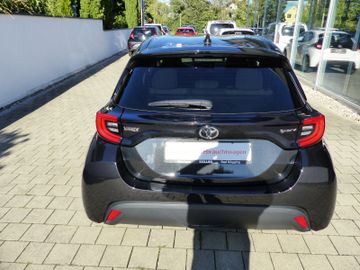 Toyota Yaris - 4